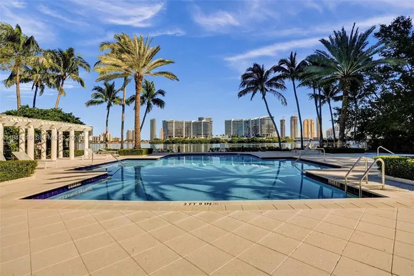 $3,000 | 3155 Northeast 184th Street, Unit 8103, Aventura, FL 33160