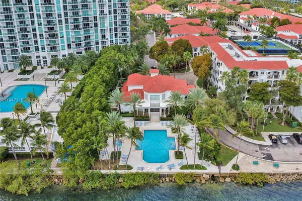 $3,000 | 3155 Northeast 184th Street, Unit 8103, Aventura, FL 33160