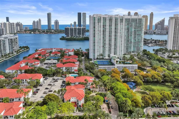 $3,000 | 3155 Northeast 184th Street, Unit 8103, Aventura, FL 33160