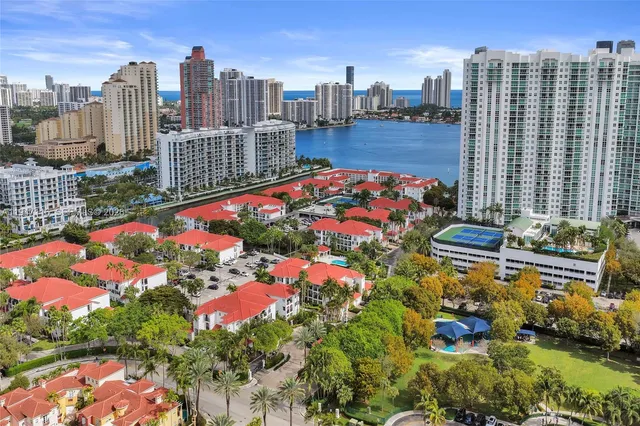 $3,200 | 3155 Northeast 184th Street, Unit 8103, Aventura, FL 33160