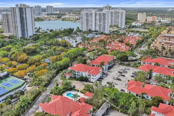 $3,000 | 3155 Northeast 184th Street, Unit 8103, Aventura, FL 33160