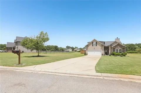 $350,000 | 113 Richmond Drive, Carrollton, GA 30117