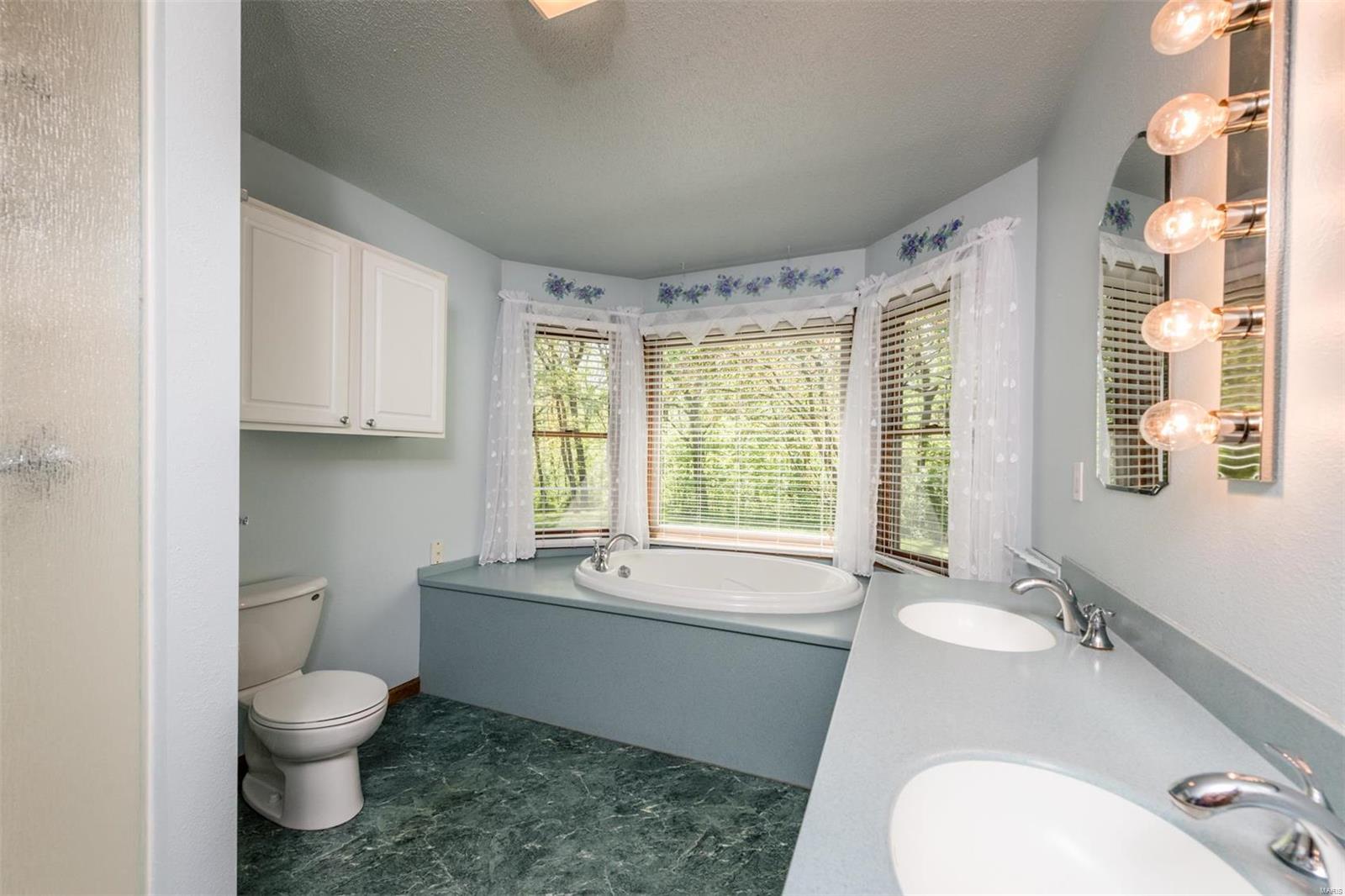 1339 Springvalley Road Troy, IL 62294 - Photo 11 of 72