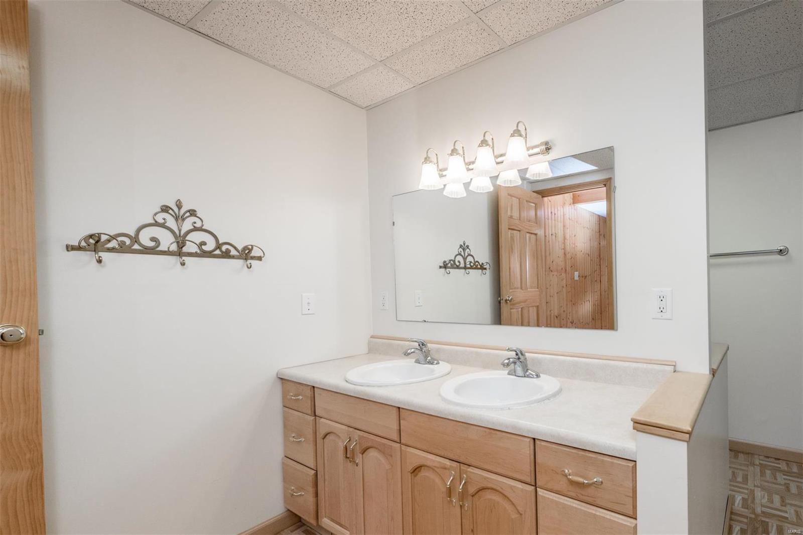 1339 Springvalley Road Troy, IL 62294 - Photo 46 of 72