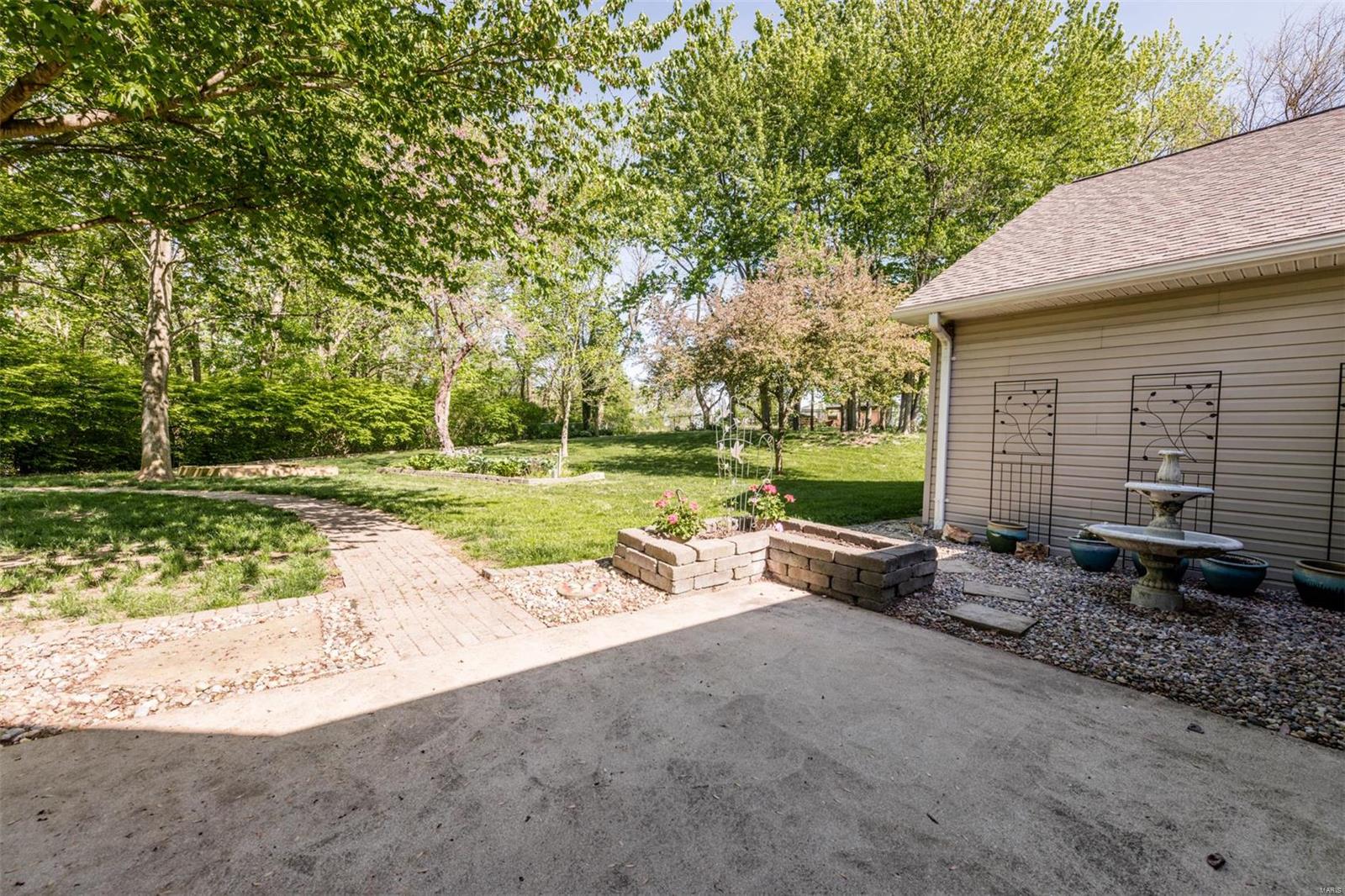 1339 Springvalley Road Troy, IL 62294 - Photo 69 of 72