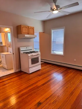 $2,000 | 595 Armistice Boulevard, Unit 2, Pawtucket, RI 02861