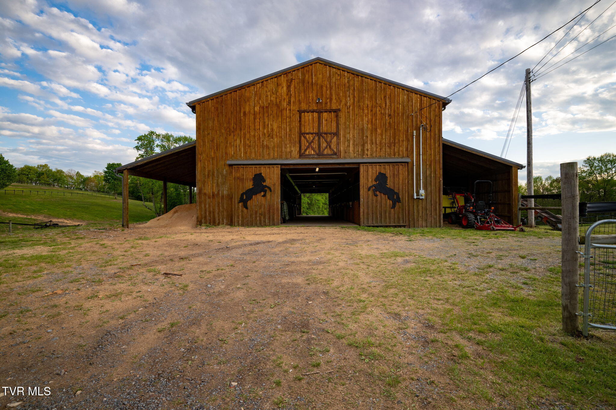 2835 Cross Mountain Road Shady Valley, TN 37688 - Photo 69 of 104 147
