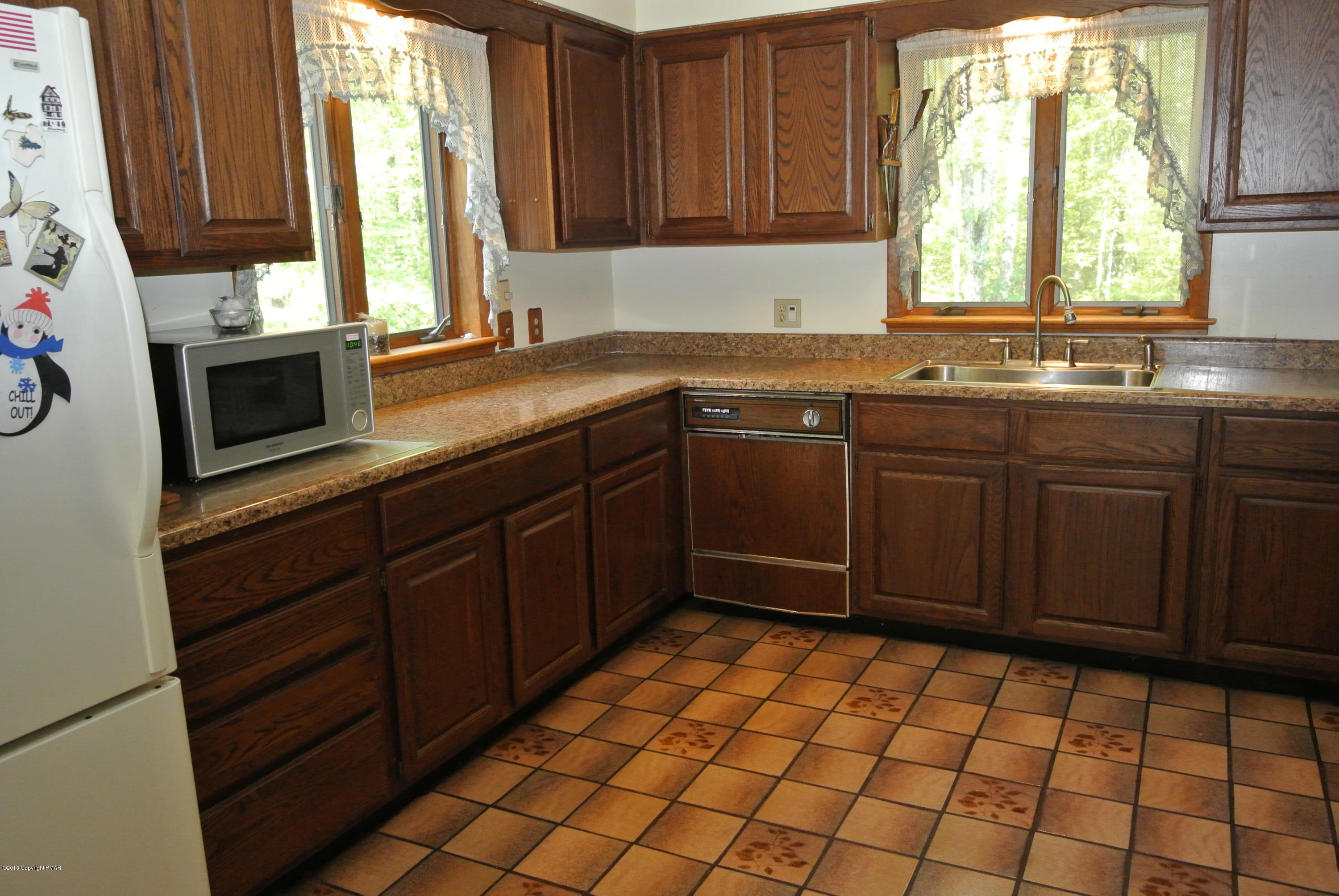 290 Clarks Road Cresco, PA 18326 - Photo 19 of 46 Kitchen