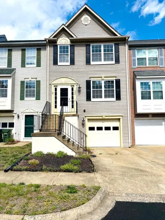 $2,600 | 109 Barrows Court, Fredericksburg, VA 22406