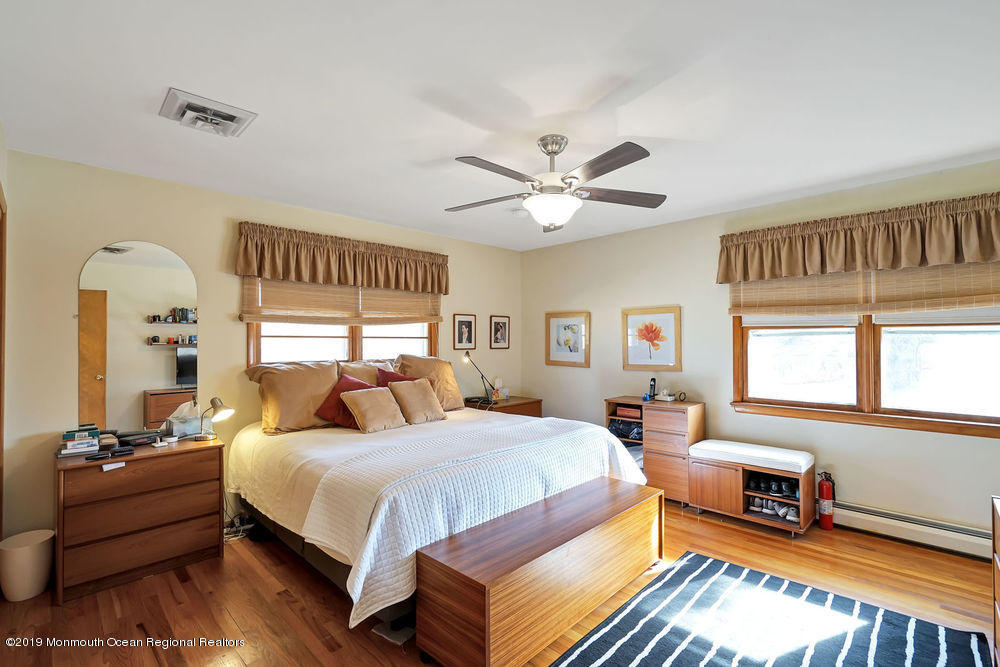 8 Stoecker Road Holmdel, NJ 07733 - Photo 15 of 35 035_dsc00106
