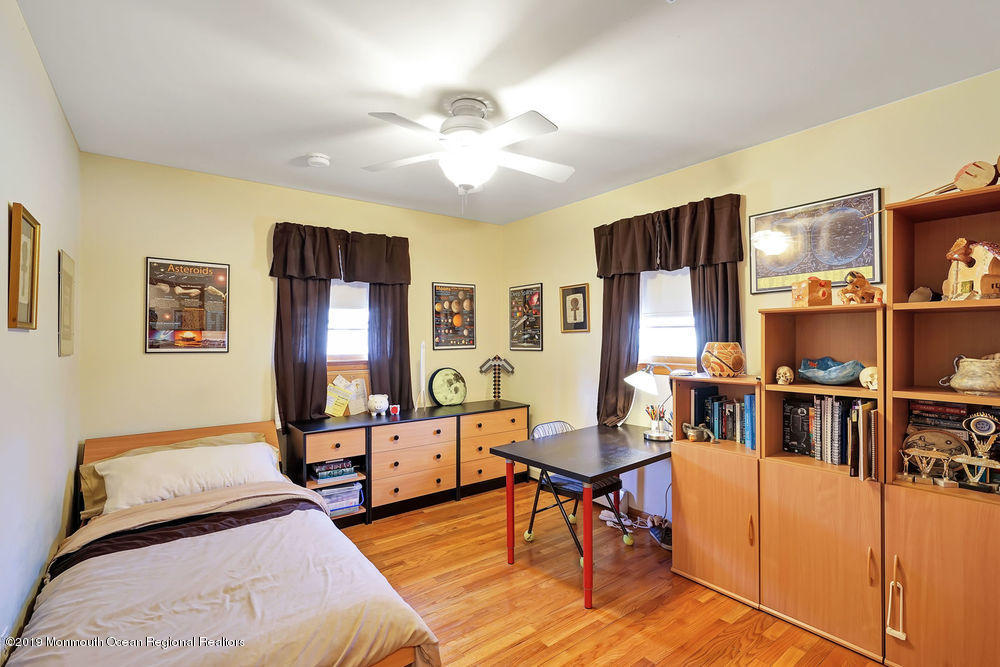 8 Stoecker Road Holmdel, NJ 07733 - Photo 19 of 35 039_dsc00126