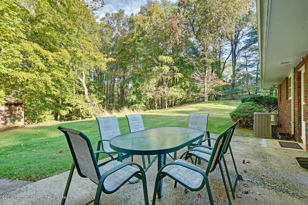 8 Stoecker Road Holmdel, NJ 07733 - Photo 29 of 35 013_dsc00136-dsc00140
