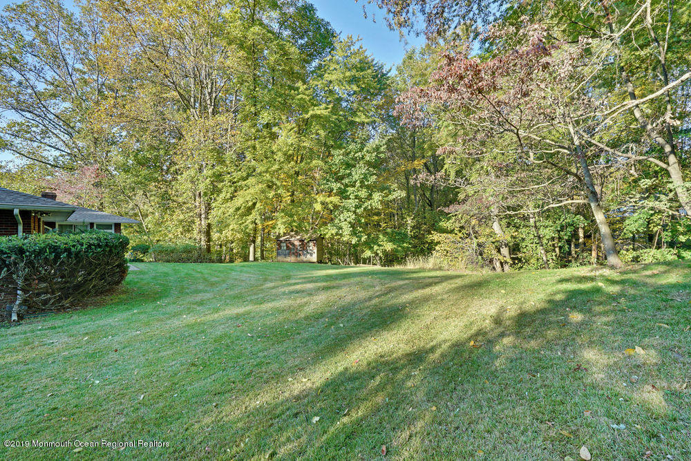 8 Stoecker Road Holmdel, NJ 07733 - Photo 30 of 35 010_dsc00116-dsc00120
