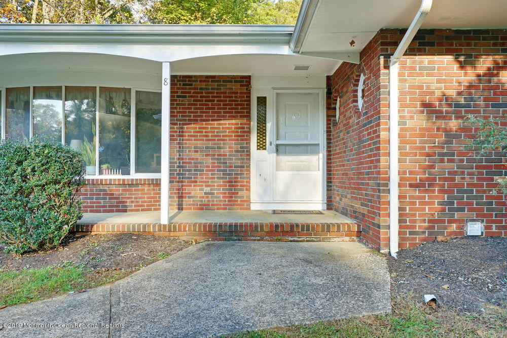 8 Stoecker Road Holmdel, NJ 07733 - Photo 3 of 35 008_dsc00096-dsc00100