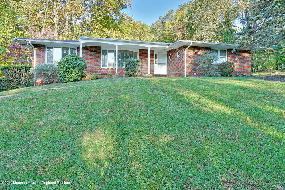 8 Stoecker Road Holmdel, NJ 07733 - Photo 35 of 35 002_dsc00086-dsc00090b