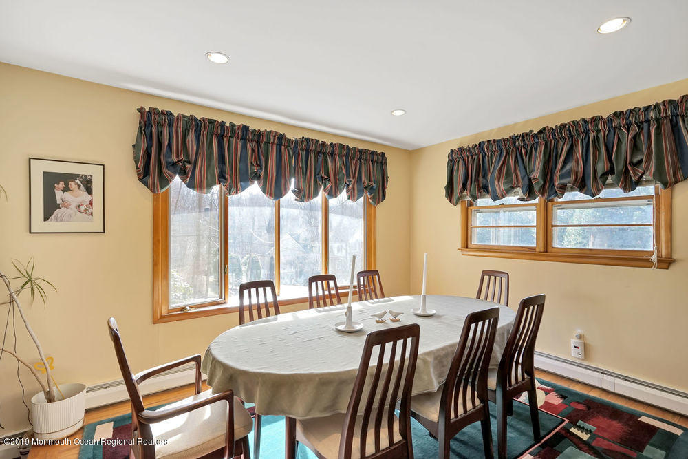 8 Stoecker Road Holmdel, NJ 07733 - Photo 7 of 35 019_dsc00026