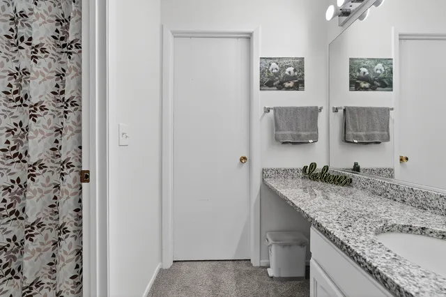 $280,000 | 1913 Windsong Drive, Unit 284, Schaumburg, IL 60169