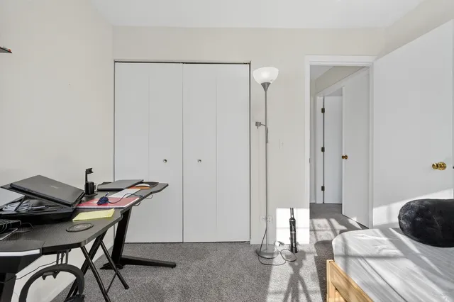 $280,000 | 1913 Windsong Drive, Unit 284, Schaumburg, IL 60169