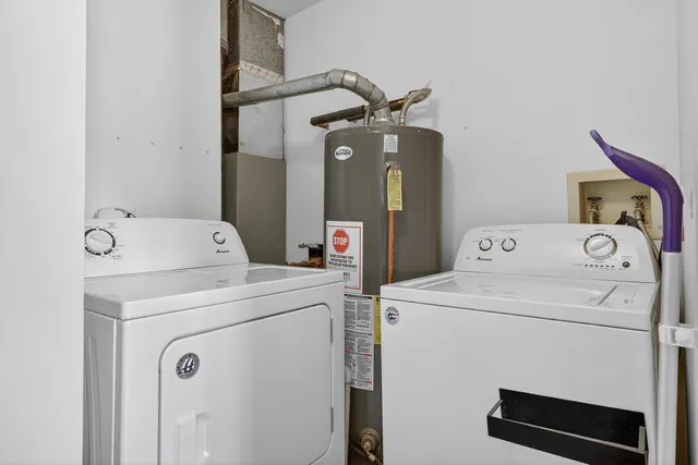 $280,000 | 1913 Windsong Drive, Unit 284, Schaumburg, IL 60169