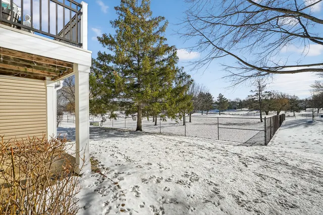 $280,000 | 1913 Windsong Drive, Unit 284, Schaumburg, IL 60169