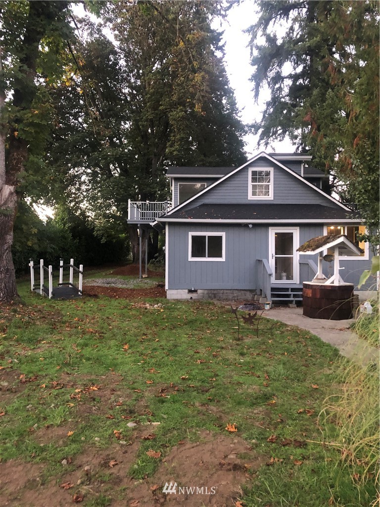 519 Huggins Greig Road Roy, WA 98580 - Photo 2 of 9
