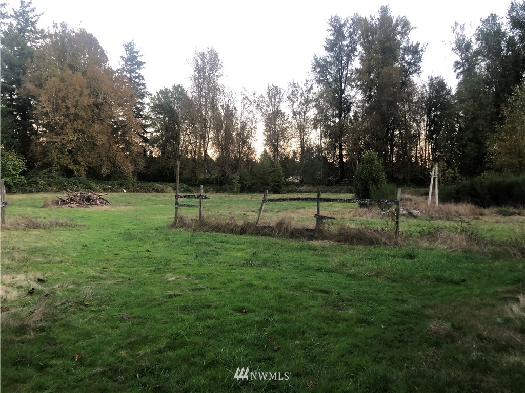 519 Huggins Greig Road Roy, WA 98580 - Photo 7 of 9