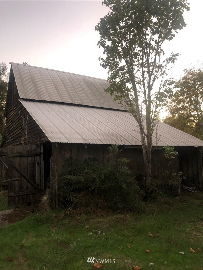 519 Huggins Greig Road Roy, WA 98580 - Photo 9 of 9