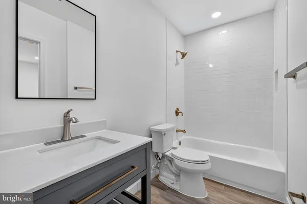 $2,700 | 2932 Nelson Place Southeast, Unit 1, Washington, DC 20019