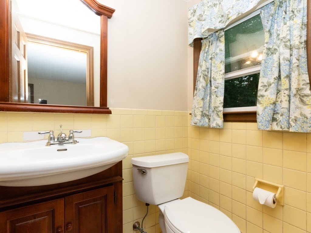 69 Home Park Road Braintree, MA 02184 - Photo 21 of 26 Gallery Image 21