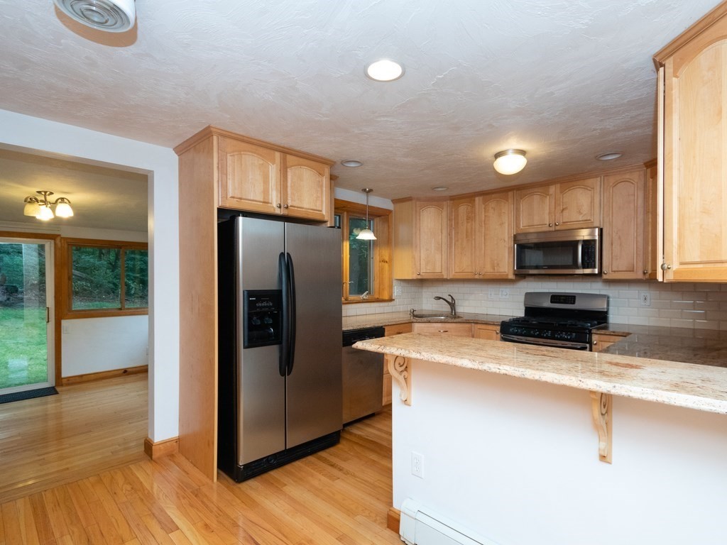 69 Home Park Road Braintree, MA 02184 - Photo 8 of 26 Gallery Image 8