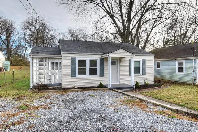 $184,900 | 805 East Maple Street, Johnson City, TN 37601