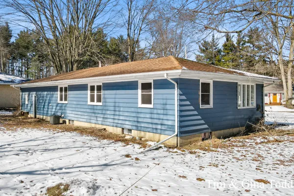 $335,000 | 568 Greenfield Street, Coopersville, MI 49404