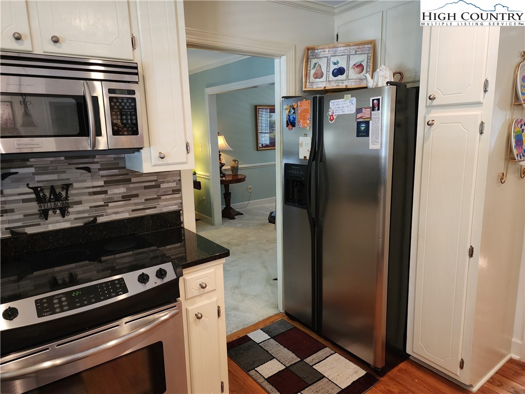 305 Old Farms Road Wilkesboro, NC 28697 - Photo 21 of 50
