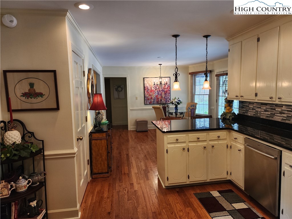 305 Old Farms Road Wilkesboro, NC 28697 - Photo 23 of 50