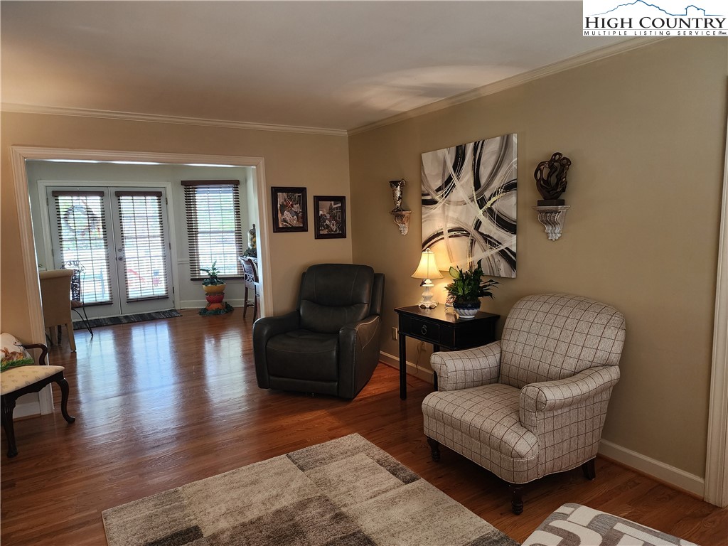 305 Old Farms Road Wilkesboro, NC 28697 - Photo 6 of 50