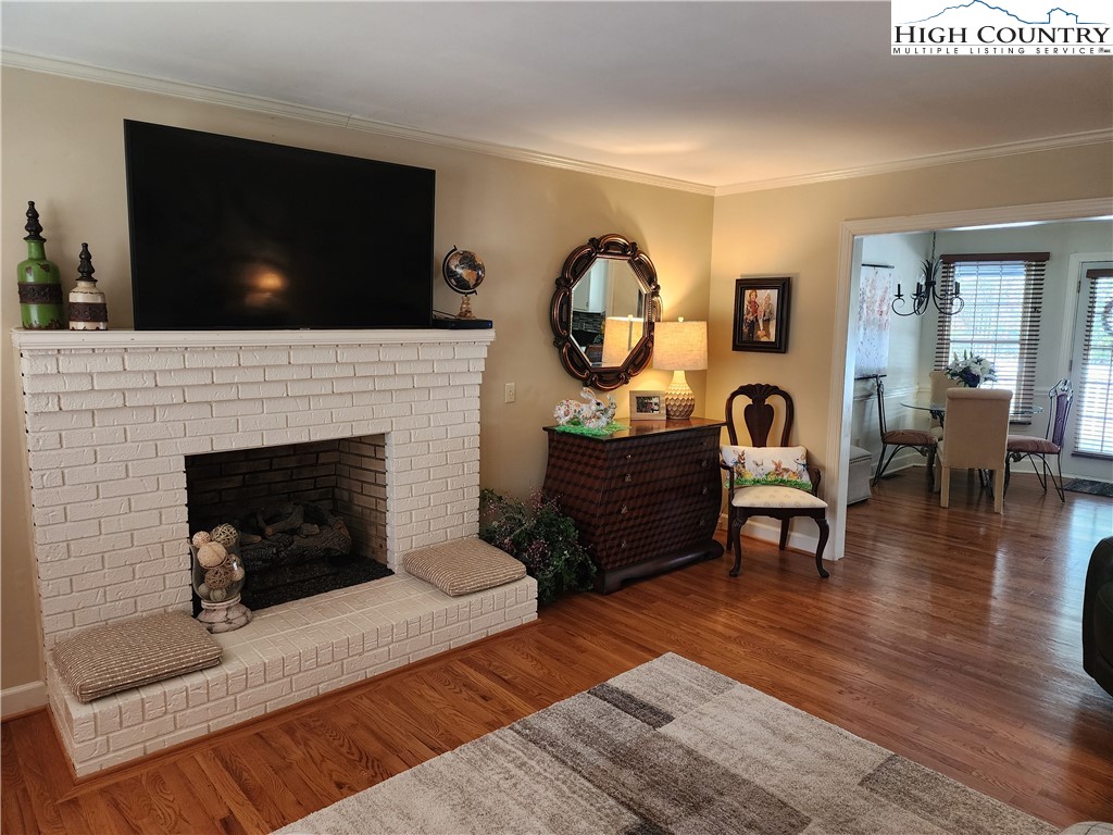 305 Old Farms Road Wilkesboro, NC 28697 - Photo 7 of 50