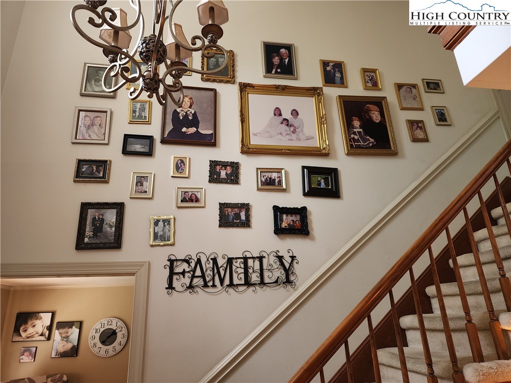 305 Old Farms Road Wilkesboro, NC 28697 - Photo 10 of 50