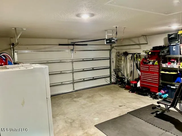 $2,200 | 18155 Big Leaf Drive, Gulfport, MS 39503