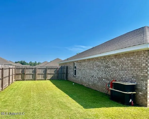$2,200 | 18155 Big Leaf Drive, Gulfport, MS 39503