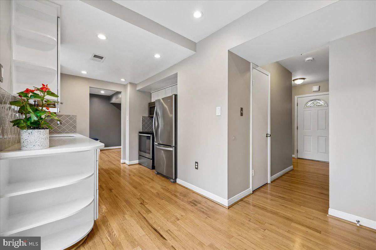 10417 Carlyn Ridge Road Damascus, MD 20872 - Photo 6 of 40 Breakfast Room