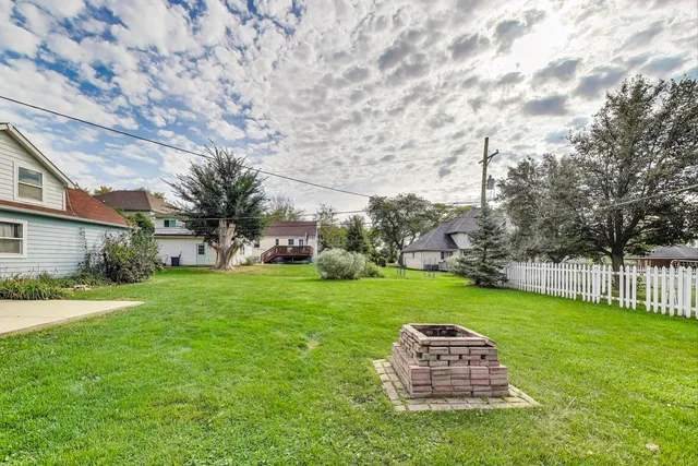 $375,000 | 7339 South Park Avenue, Burr Ridge, IL 60527