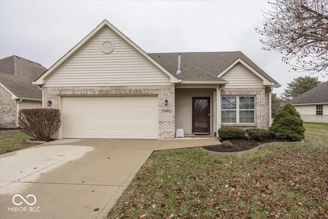 $279,900 | 1594 Stonewall Drive, Greenfield, IN 46140