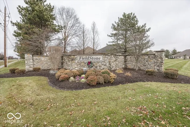 $279,900 | 1594 Stonewall Drive, Greenfield, IN 46140