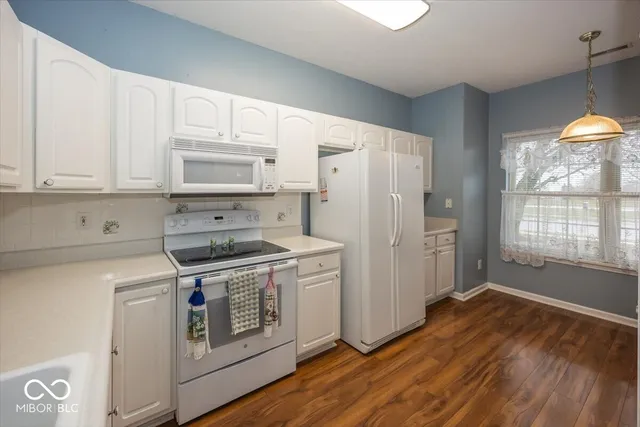 $279,900 | 1594 Stonewall Drive, Greenfield, IN 46140