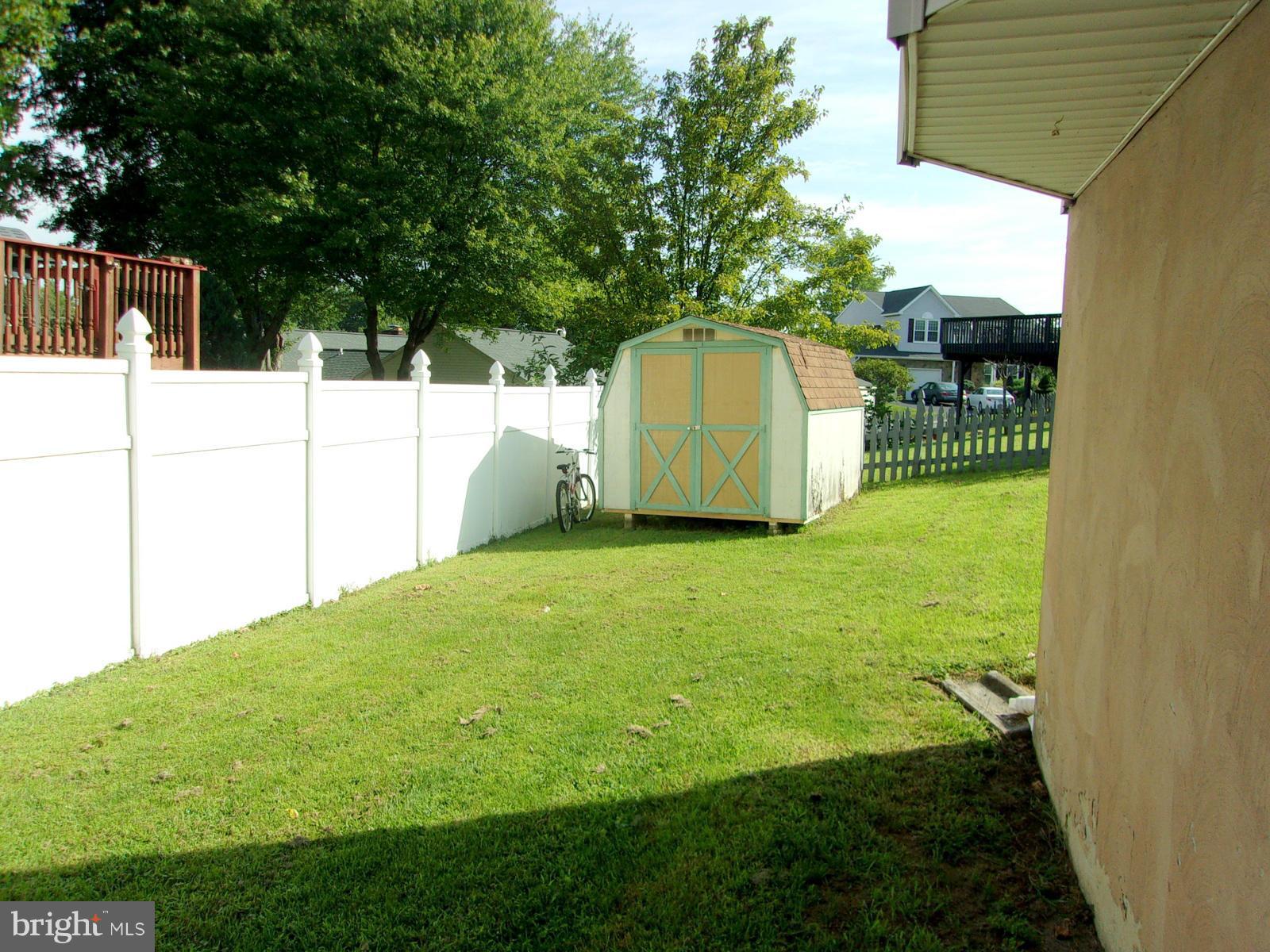 12 Perry Ridge Court Baltimore, MD 21237 - Photo 20 of 20 Exterior (Rear)