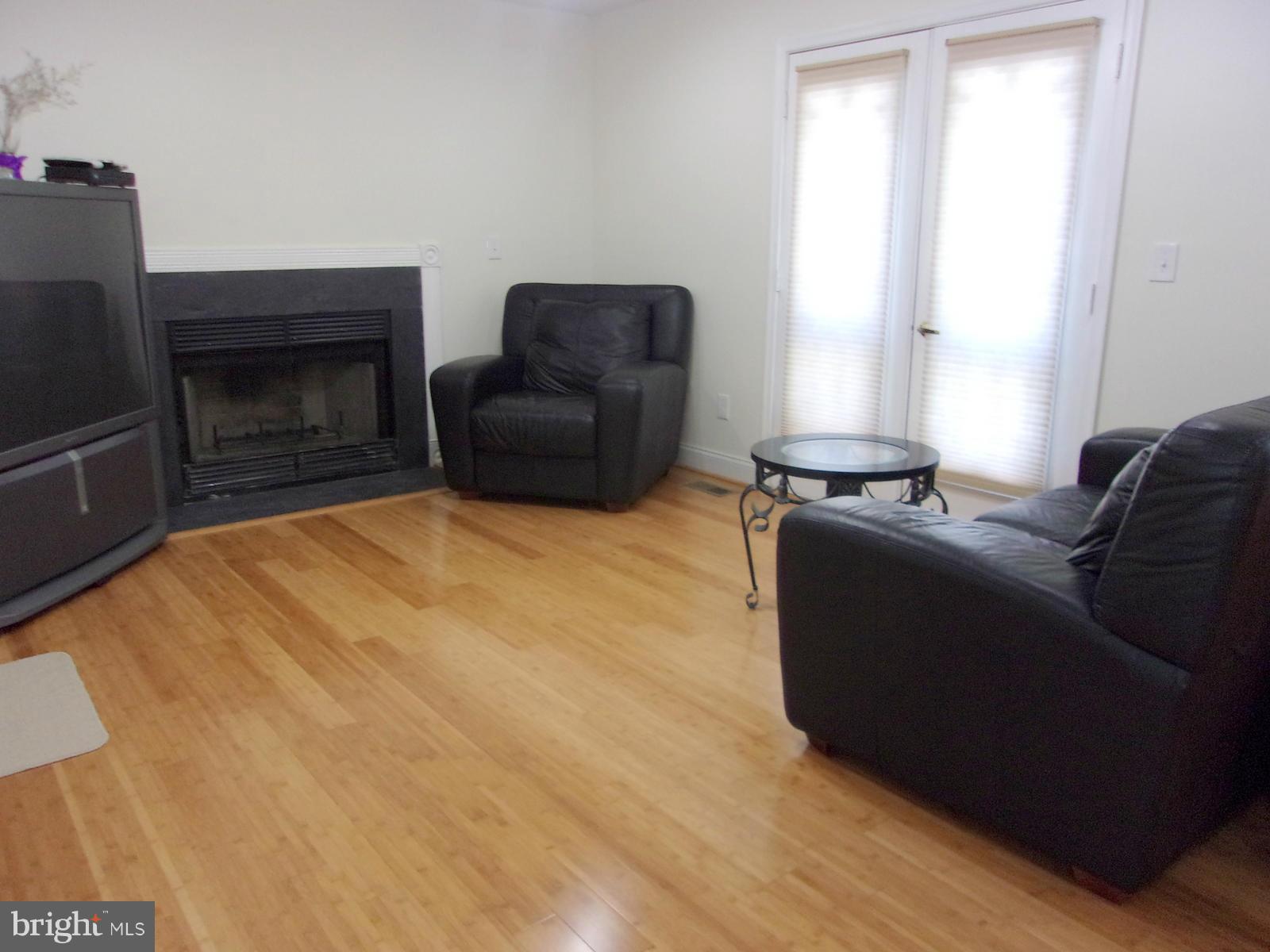 12 Perry Ridge Court Baltimore, MD 21237 - Photo 5 of 20 Family Room