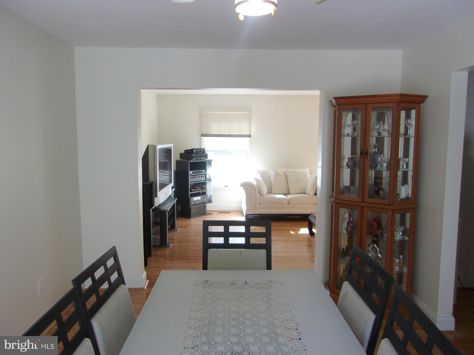 12 Perry Ridge Court Baltimore, MD 21237 - Photo 8 of 20 Dining Room