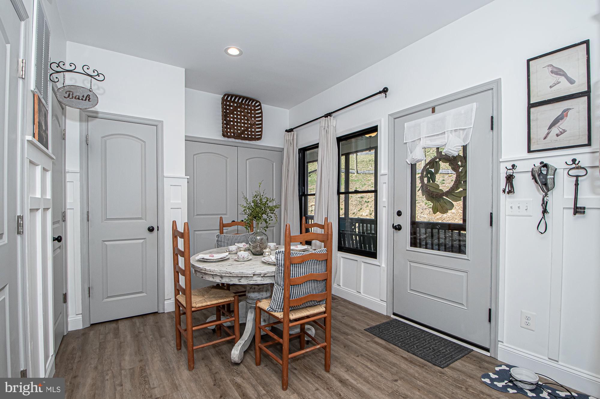 691 Sunset Village Road Front Royal, VA 22630 - Photo 21 of 63 Dining area