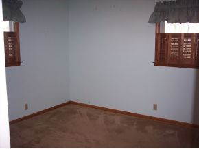 104 Robin Road Bristol, TN 37620 - Photo 13 of 19 Bedroom 2
