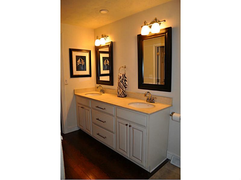 6 Wingate Road Lincoln, RI 02865 - Photo 14 of 17 Master Bath/Spa.